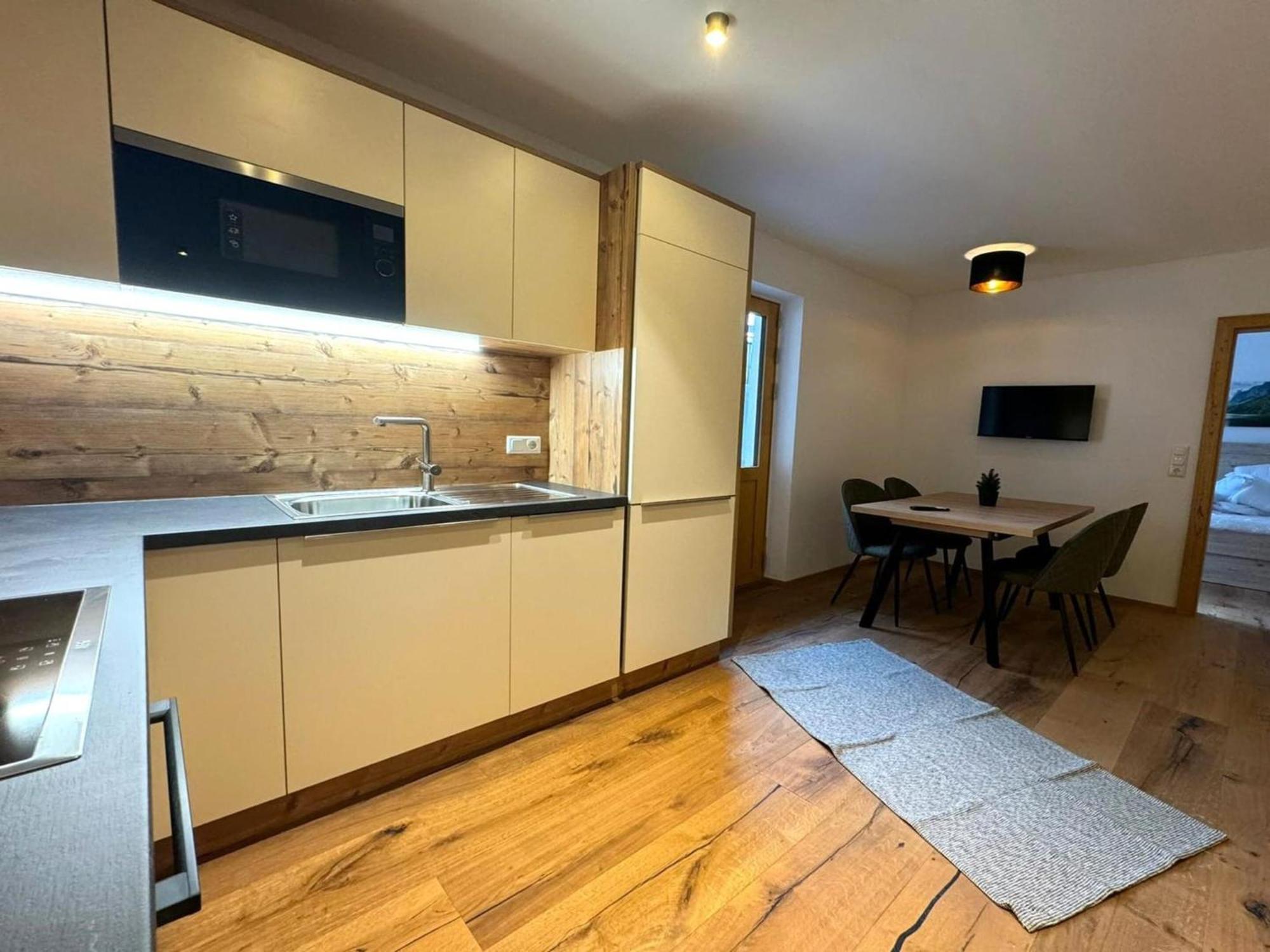 Apartment In Neustift In A Quiet Location ノイシュティフト・イム・シュトゥーバイタール エクステリア 写真